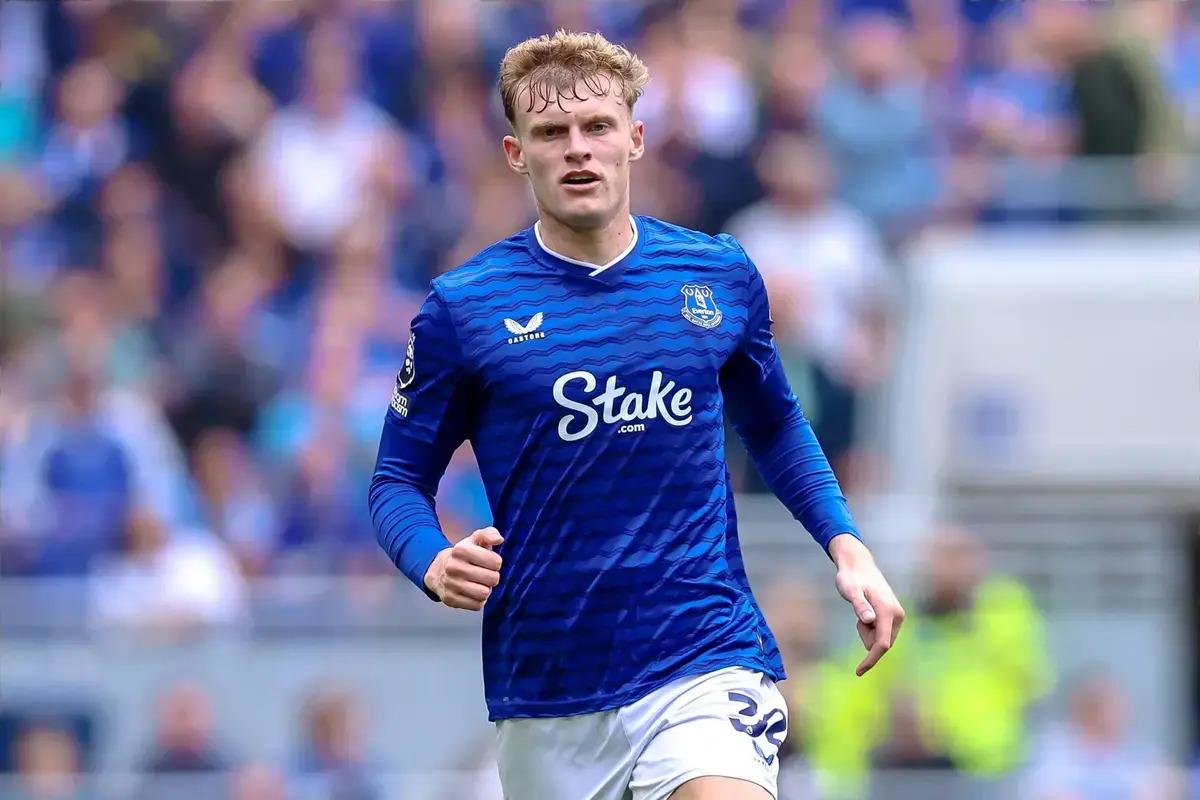 Hugo Viana identifica defesa do Everton a £70M como possível substituto de John Stones no Man City