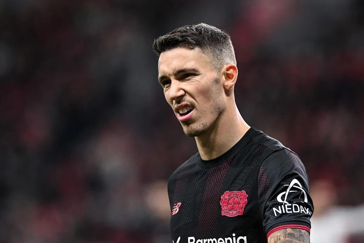 Atlético Madrid contacta Alejandro Grimaldo do Bayer Leverkusen